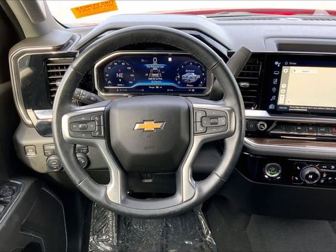 Used 2023 Chevrolet Silverado 1500 LT image 6