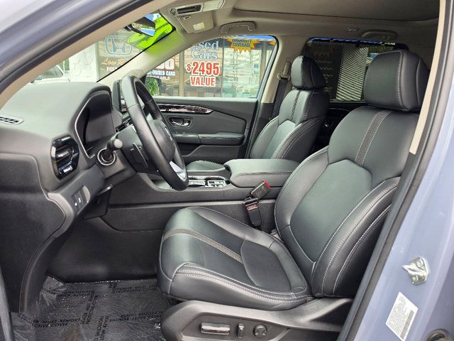 Certified 2025 Honda Pilot Touring image 20