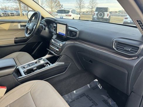Used 2020 Ford Explorer Limited image 36