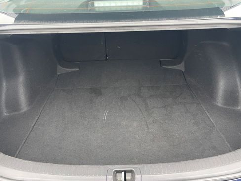 Used 2025 Toyota Corolla LE image 29