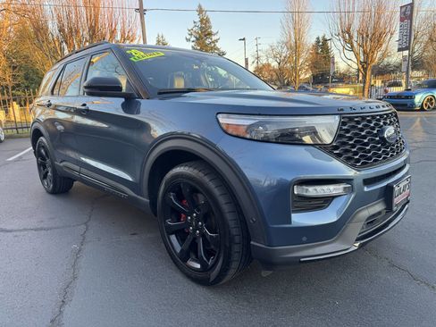 Used 2020 Ford Explorer ST w/ ST Street Pack image 6
