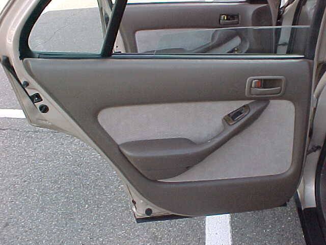 Used 1996 Toyota Camry LE w/ Elite Pkg FWD image 35