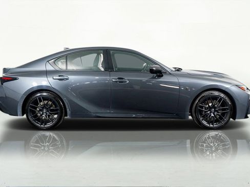 Used 2024 Lexus IS 500 image 5