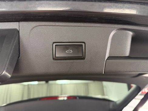 Used 2019 Volkswagen Atlas SEL R-Line image 10