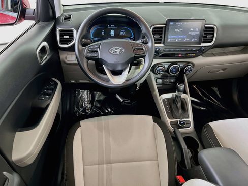 Used 2023 Hyundai Venue SEL FWD image 21