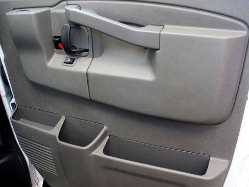 Used 2023 GMC Savana 2500 w/ Driver Convenience Package image 24