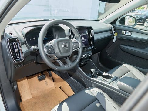 New 2026 Volvo XC40 B5 Core image 10