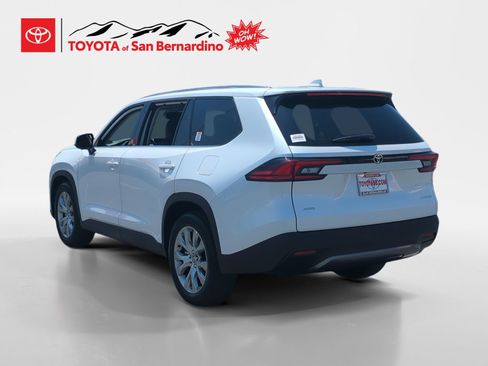 New 2026 Toyota Grand Highlander AWD image 3