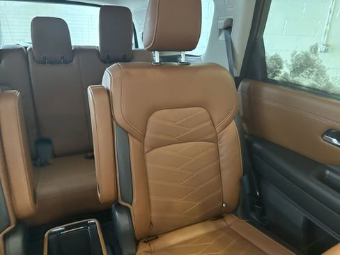 Used 2023 Nissan Pathfinder Platinum w/ Lighting Package (N93) image 16