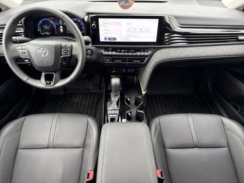 Used 2026 Toyota Camry XLE image 24