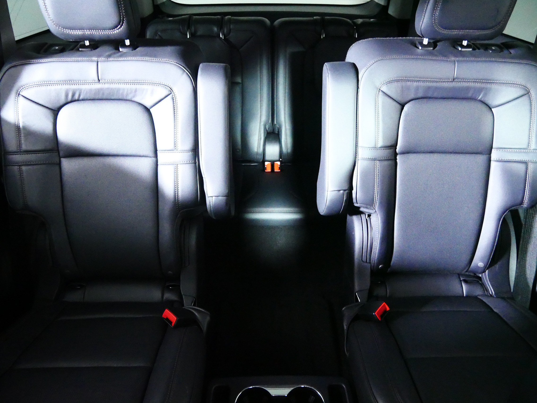 Used 2026 Lincoln Aviator Reserve AWD/4WD image 13