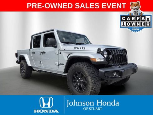 Used 2022 Jeep Gladiator Sport AWD/4WD image 1