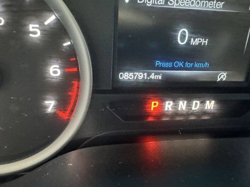Used 2018 Ford F150 XLT w/ Equipment Group 302A Luxury AWD/4WD image 19