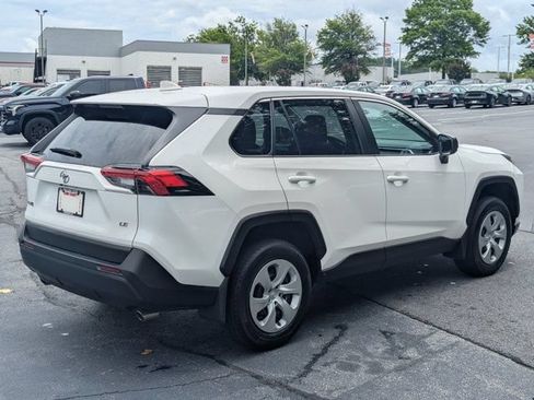 Used 2024 Toyota RAV4 LE FWD image 7