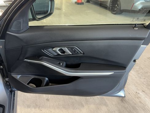 Certified 2025 BMW 330i 330i image 9
