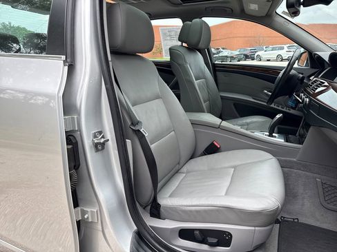 Used 2010 BMW 528i Sedan image 28
