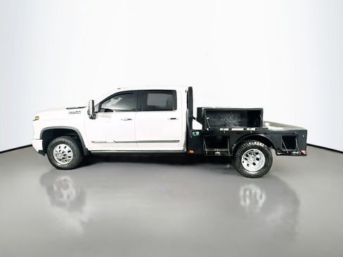 Used 2024 Chevrolet Silverado 3500 High Country w/ High Country Premium Package image 4