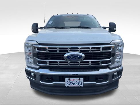 Used 2024 Ford F350 XLT image 2