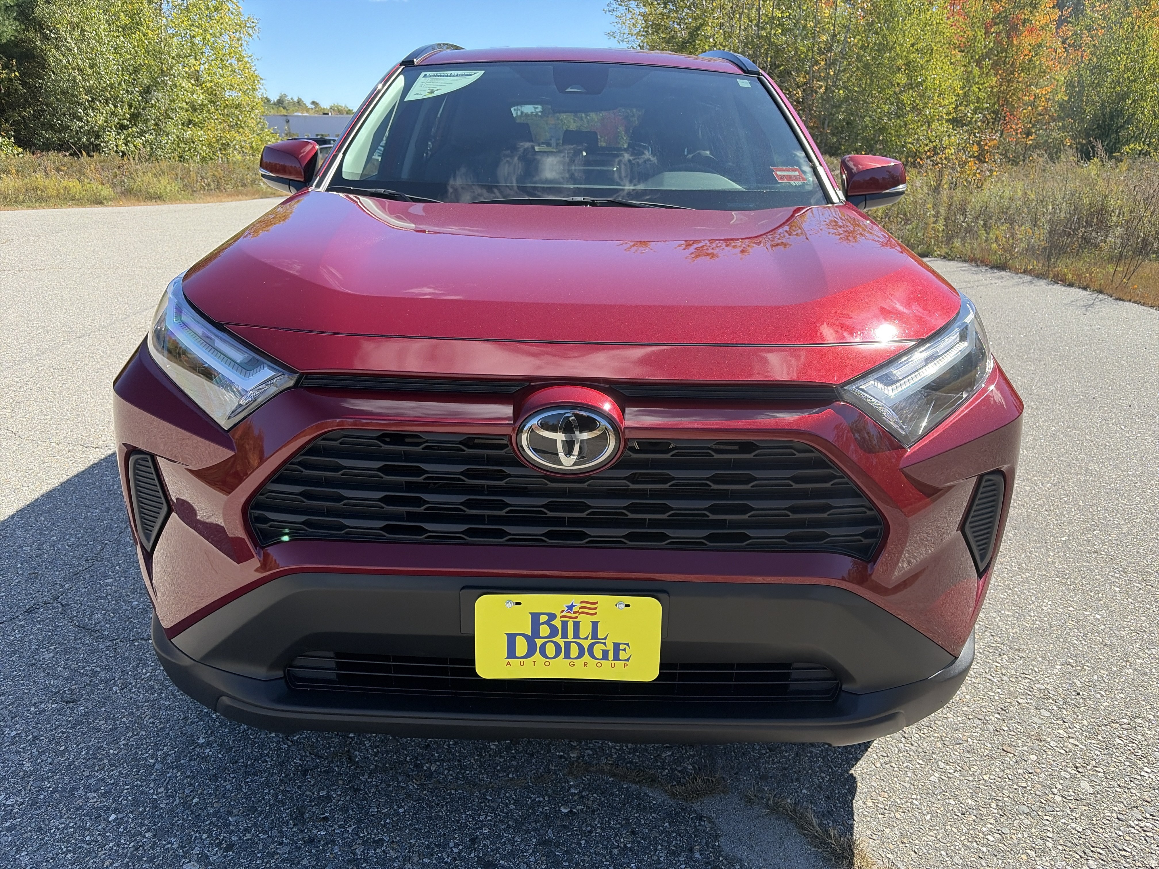 Used 2025 Toyota RAV4 XLE AWD/4WD image 2