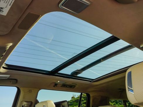 Certified 2024 Cadillac Escalade ESV Sport Platinum w/ LPO, ONYX Package image 17