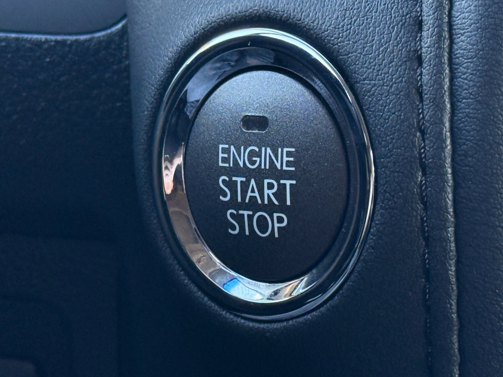 Used 2015 Lexus LX 570 4WD image 29