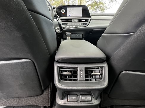 Certified 2025 Lexus ES 350 w/ Premium Package image 38