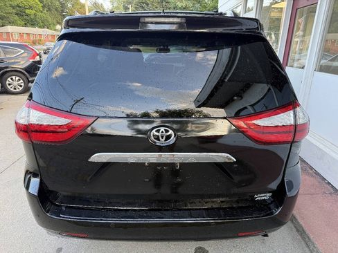 Used 2017 Toyota Sienna Limited Premium w/ Protection Package AWD/4WD image 5