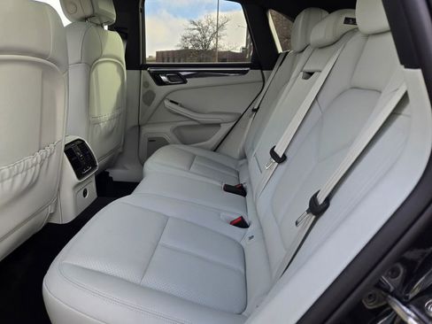 New 2026 Porsche Macan GTS image 32