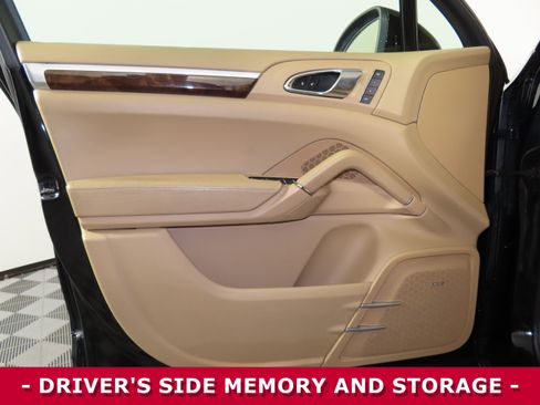 Used 2012 Porsche Cayenne S image 5