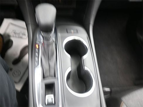 Used 2023 Chevrolet Equinox LT image 10