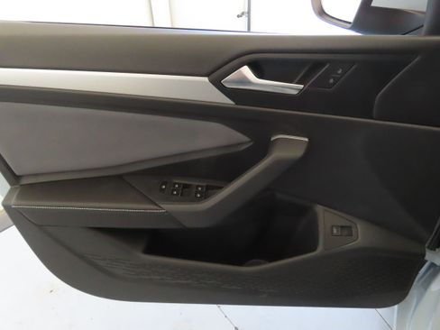 New 2026 Volkswagen Jetta SE image 11