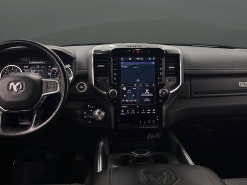 Used 2022 RAM 1500 Laramie AWD/4WD image 11