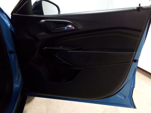 New 2025 Chevrolet Trax ACTIV w/ Sunroof Package image 7