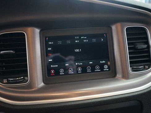 Used 2022 Dodge Charger SXT image 32