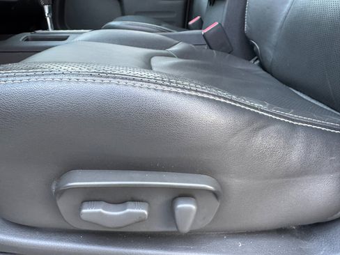 Used 2017 Nissan Frontier PRO-4X w/ Pro-4x Luxury Package image 12