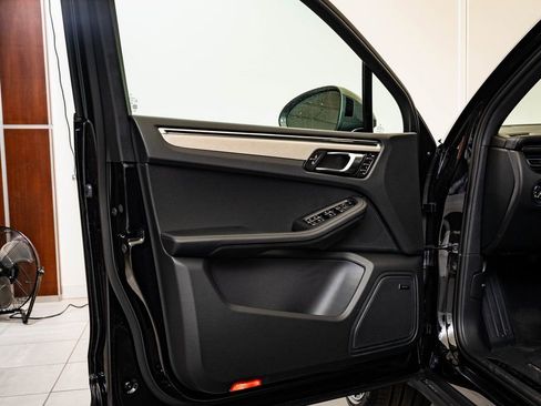 New 2026 Porsche Macan Turbo image 26