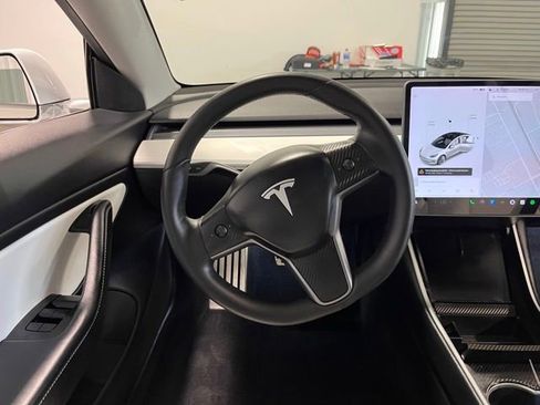 Used 2020 Tesla Model 3 Long Range image 21