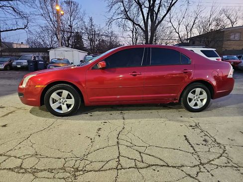 Used 2007 Ford Fusion SE image 2