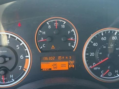 Used 2011 Nissan Titan SV w/ Tow Pkg AWD/4WD image 13