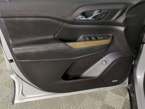 Certified 2019 GMC Acadia SLE image 20