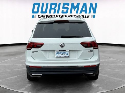 Used 2018 Volkswagen Tiguan SEL AWD/4WD image 5