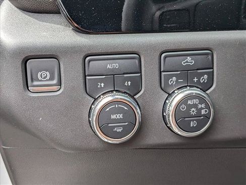 Used 2025 GMC Sierra 1500 Elevation AWD/4WD image 17