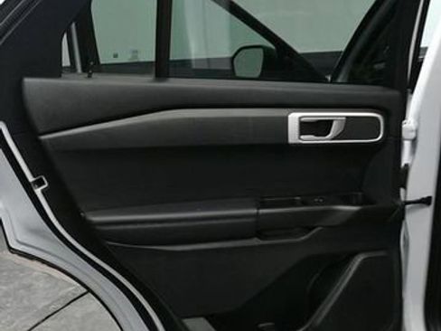 Used 2021 Ford Explorer 4WD image 13