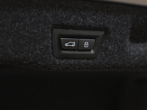Used 2024 BMW 530i xDrive AWD/4WD image 90