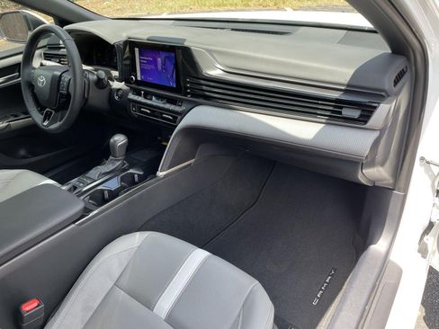 Used 2025 Toyota Camry SE w/ Convenience Package FWD image 44