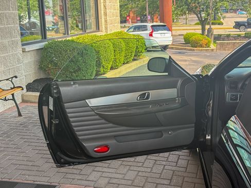 Used 2002 Ford Thunderbird RWD image 18