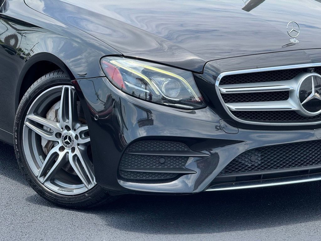 Used 2018 Mercedes-Benz E 400 4MATIC Sedan image 12