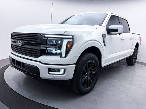 Used 2025 Ford F150 Platinum w/ FX4 Off-Road Package image 16