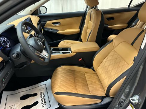 New 2025 Nissan Sentra SV image 4