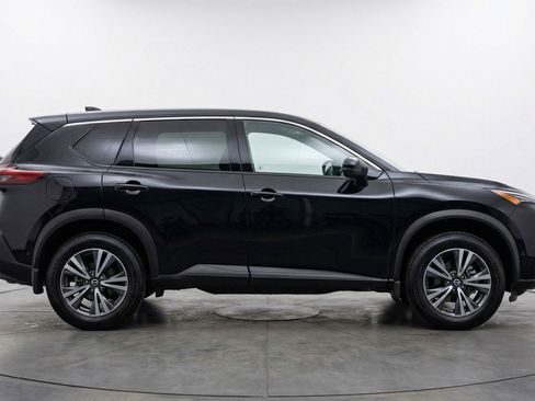 Used 2025 Nissan Rogue SV image 11